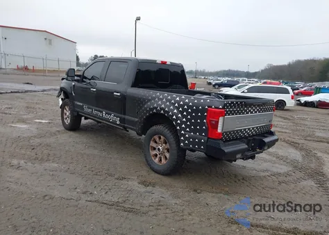 2017 Ford F-250 Platinum z USA, uszkodzony, nr VIN 1FT7W2BT7HEE68659